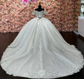 Exquisite Off-Shoulder Ball Gown Lace Appliques & Beaded Tulle Quinceanera Dress for Princess-Themed Sweet 16 & Birthday Celebrations